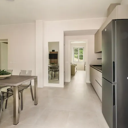 Como City Wall Apartment Como