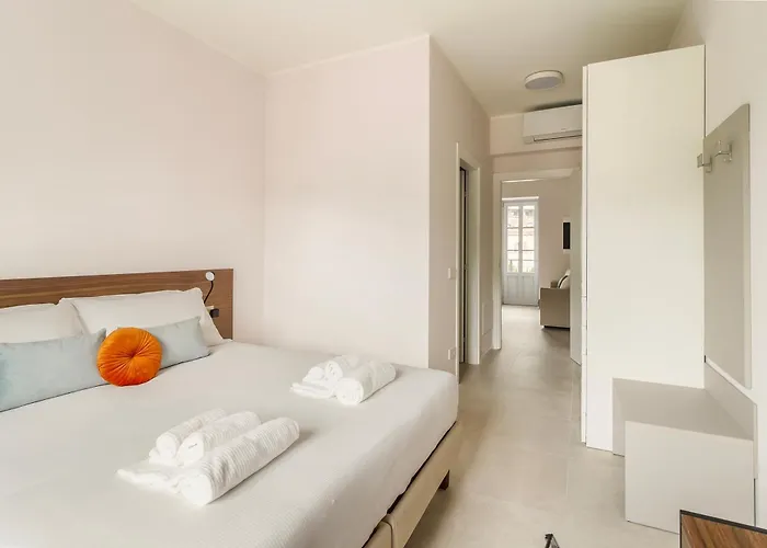 Como City Wall Appartement